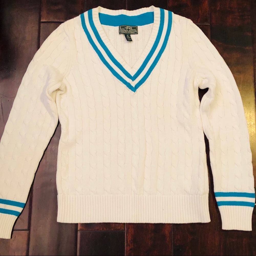 FALL CLEARANCE 🔥🔥 
Lauren RL sweater sz M